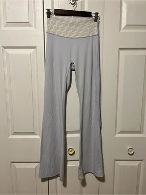 Light Blue Women's Flare Yoga Pants with Patterned Waistband